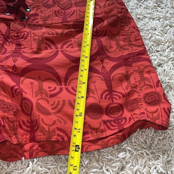Patagonia Woman Board Shorts Hiking Geometric Print Burnt Orange Sz 6 - Picture 12 of 13